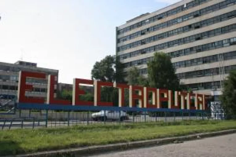 Firmele oltene, in cadere libera