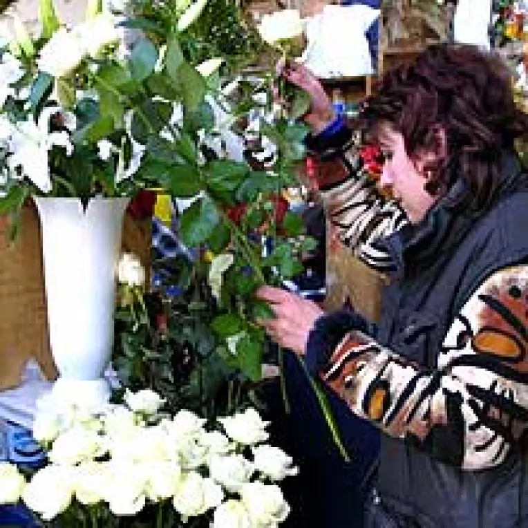 Florariile on-line au prins la romani