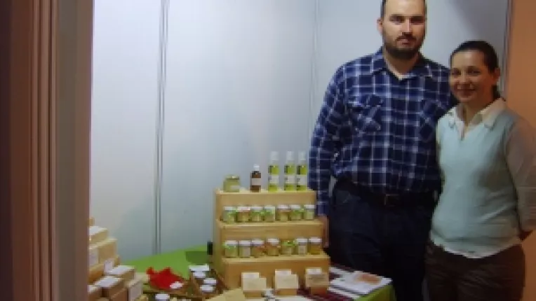 Florentina si George Ionita, cu produse 100% naturale, destinate ingrijirii corpului si parului 