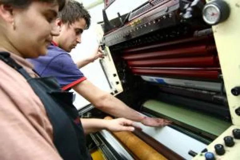 Fonduri europene pentru firme. Cum se pot finanta afacerile private