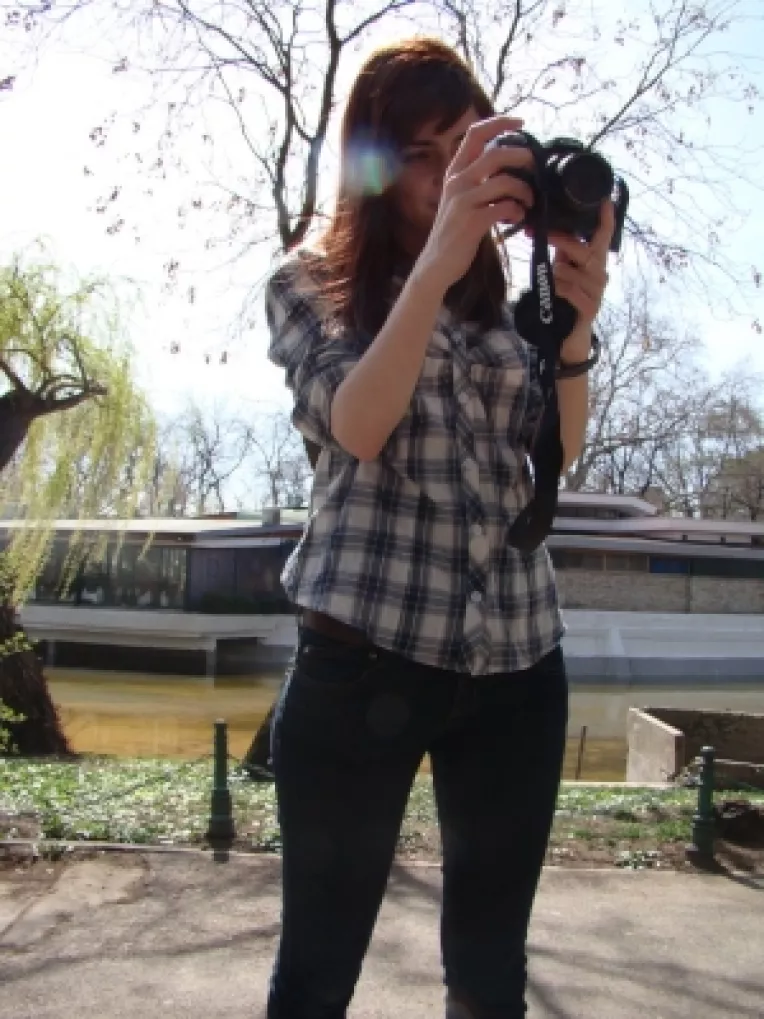 Fratele studentei Aurelia Ion crede ca sora sa ar fi putut fi salvata daca autoritatile ar fi gasit avionul in timp util