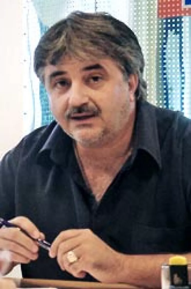 Fratila vede salvarea in Parlamentul unicameral