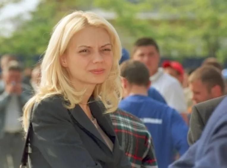 Frica de a nu fi calcat de un jeep pe trecerea de pietoni domina Romania