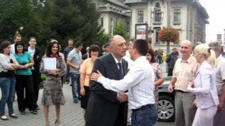 Functia primarului, inca un transfer