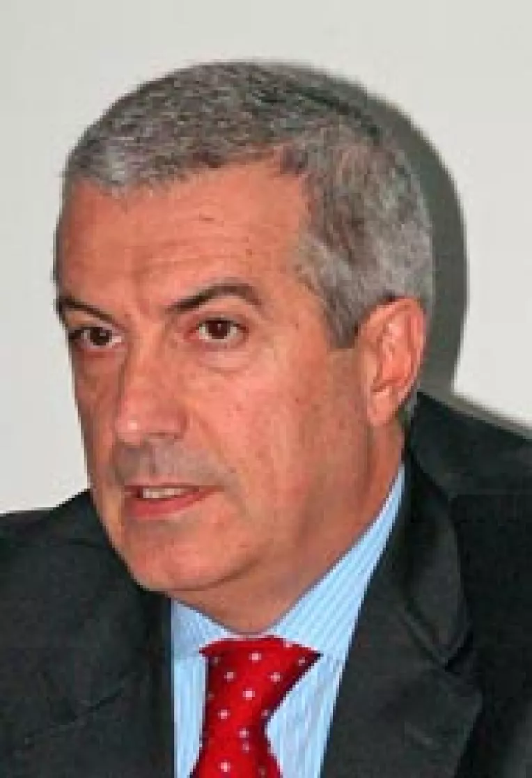 Fuziunea PNL-PD s-ar putea realiza in cel mult un an si jumatate