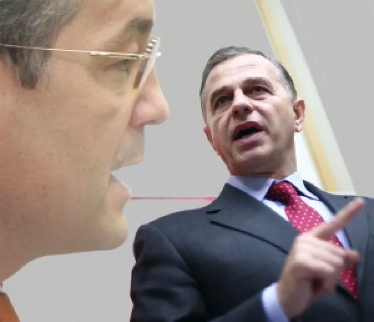 Geoana despre intentia lui Boc de a forta asumarea raspunderii pe legile educatiei: "Este pur si simplu frivol sa incerci sa bruschezi un demers democratic"