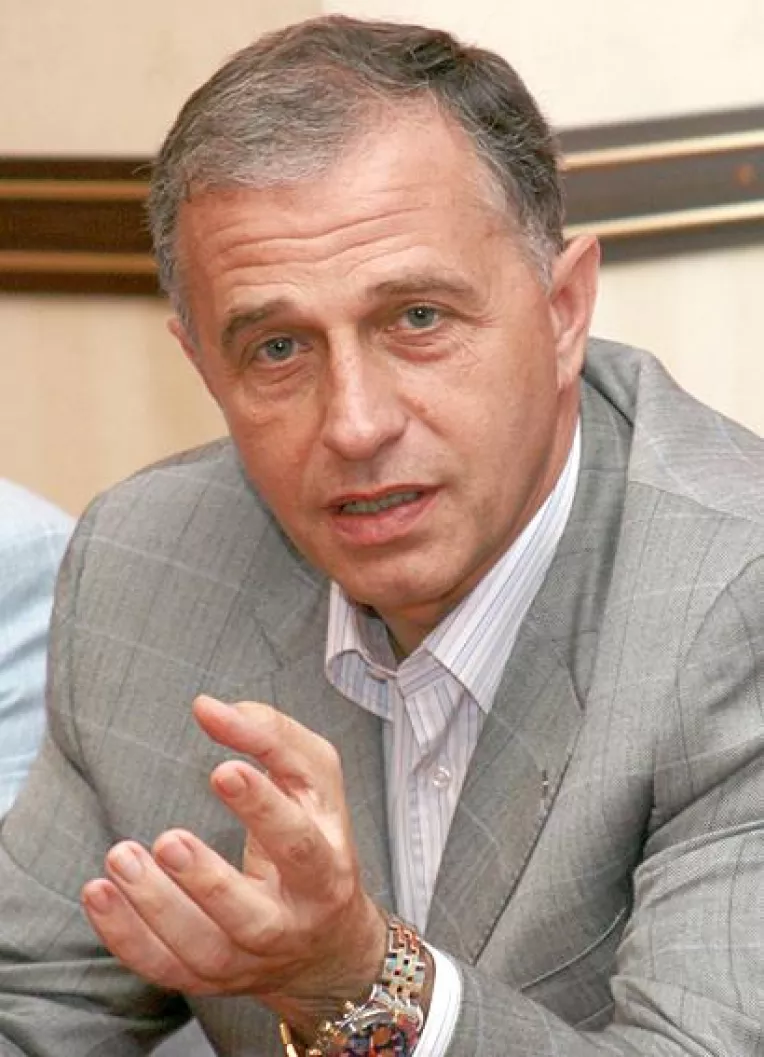 Geoana e fudul de ureche cand e vorba de candidat unic