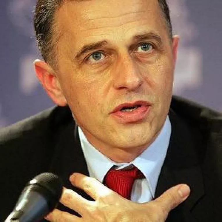 Geoana:  Nu amestec activitatea din campania prezidentiala cu cea de la Senat