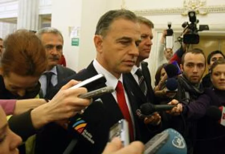 Geoana: Solicit trecerea PD-L in opozitie, pentru ca se afla in minoritate