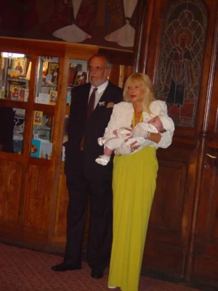 Ghinioane in lant: Sotia lui Dinu Patriciu vrea sa divorteze