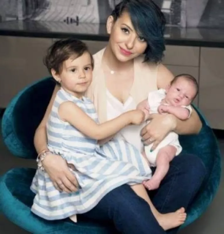 Giulia si Vlad Huidu sarbatoresc trei ani de casnicie