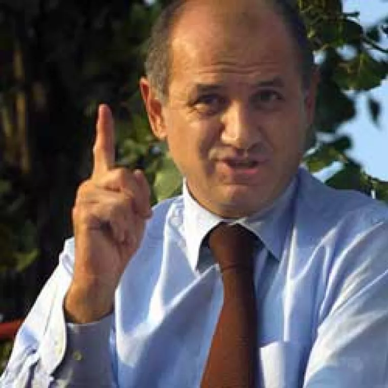 Guvernul inventeaza facilitati pentru marii investitori straini