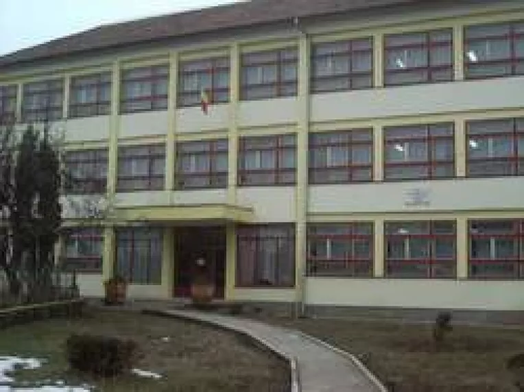 Guvernul maghiar intinde o mana profesorilor si elevilor maghiari din Salaj