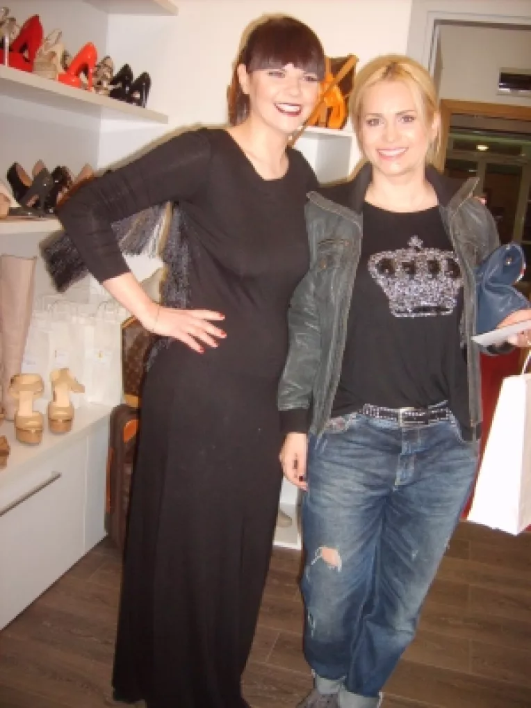 Haine de lux, in regim de consignatia, la magazinul L‘Armoire Magique al Cristianei Tausanu