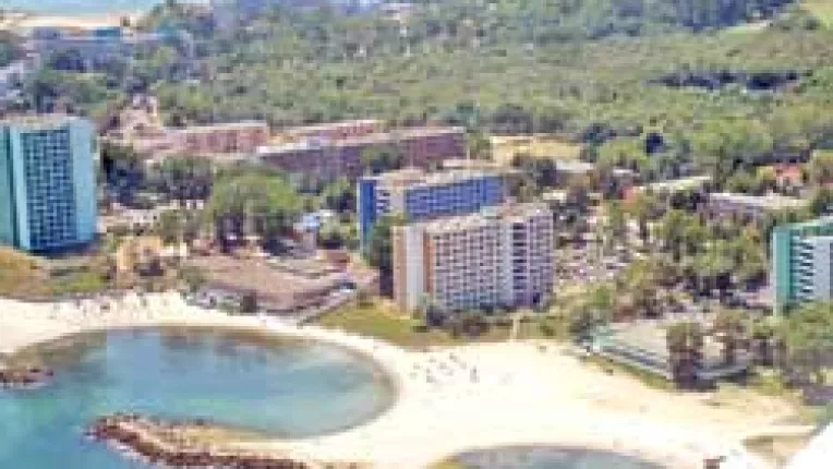 Hotelierii de pe litoral scad preturile la cazare