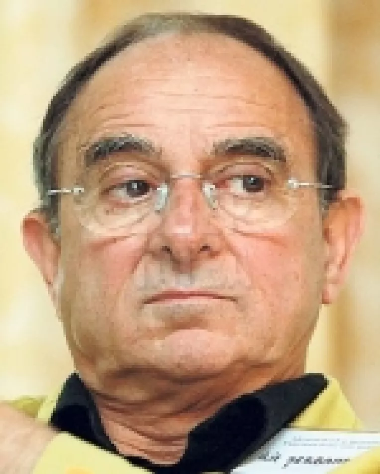 Ilie Serbanescu: Criza e falsa, Romania nu are banci, economia e falimentara