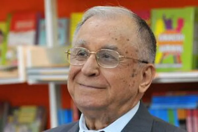 Iliescu : Comasarea alegerilor este o masura parsiva cu scopul de a controla electoratul prin mita