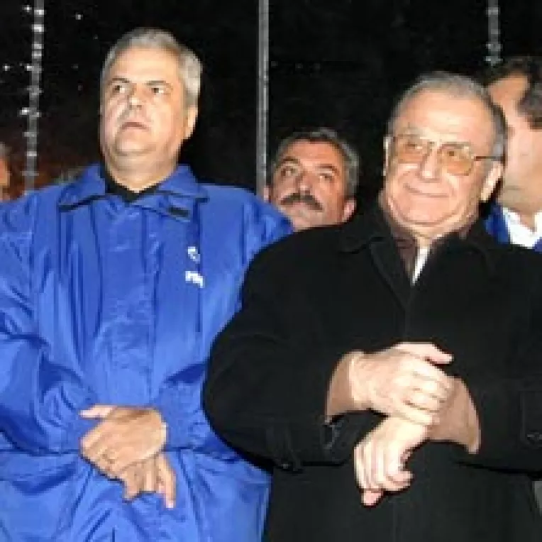 Iliescu il accepta pe Nastase presedinte executiv
