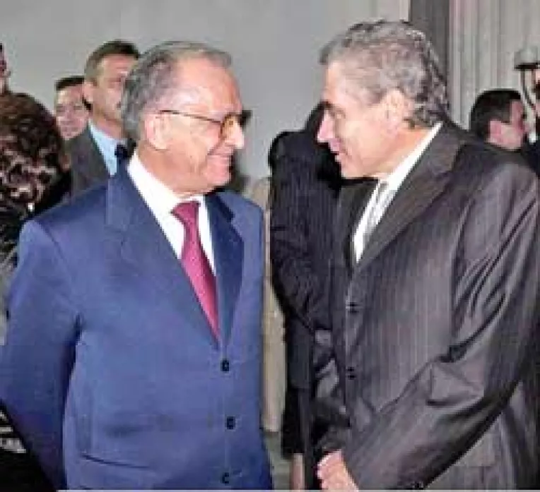 Iliescu si Roman, din nou la aceeasi masa