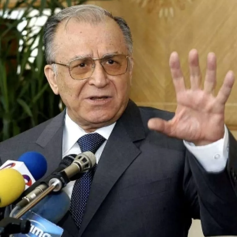 Iliescu: Solutia PSD reediteaza experienta germana, diferenta consta intr-un "detaliu", presedintele