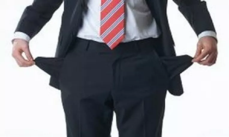 In 2014 se vor scumpi benzina, motorina, gazele, tigarile, energia electrica si berea