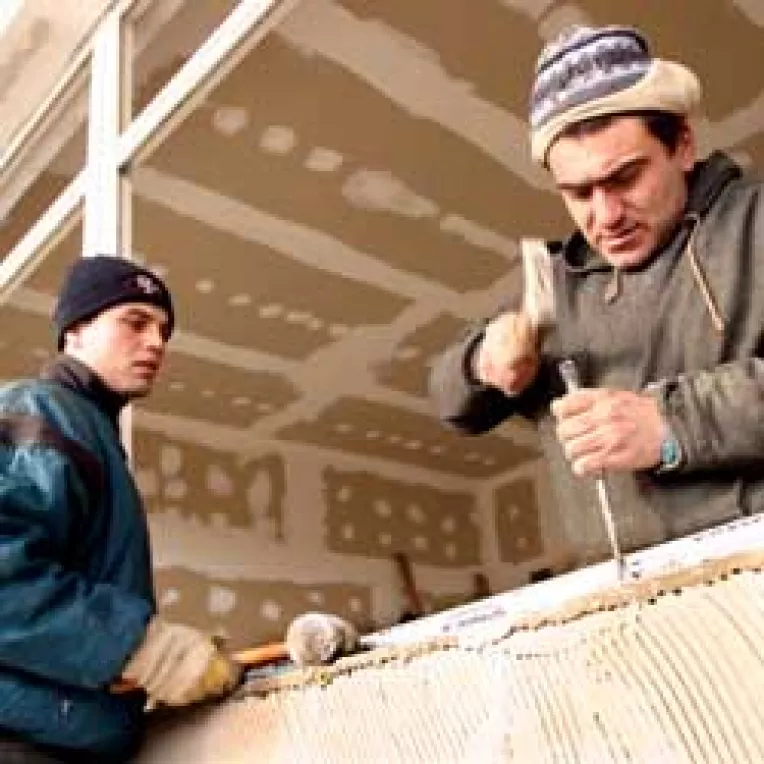 In anii '80, un roman lucra la 20% din eficienta unui american