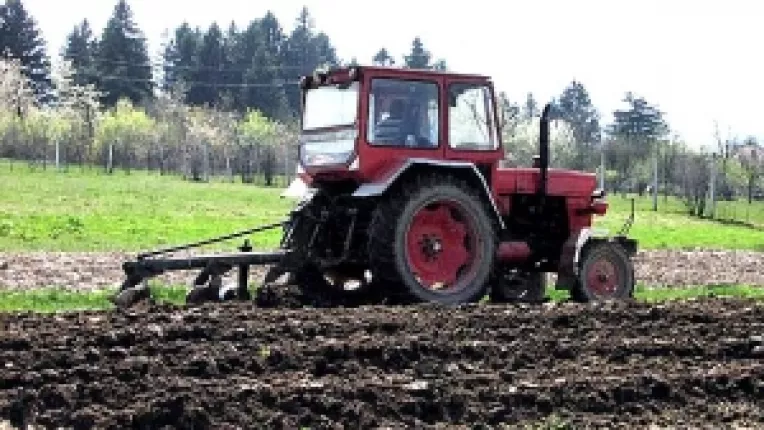 In cazul exploatarii unui teren cu o suprafata de cel putin un hectar,
Subventia anuala pentru fermieri, majorata cu 35 de euro