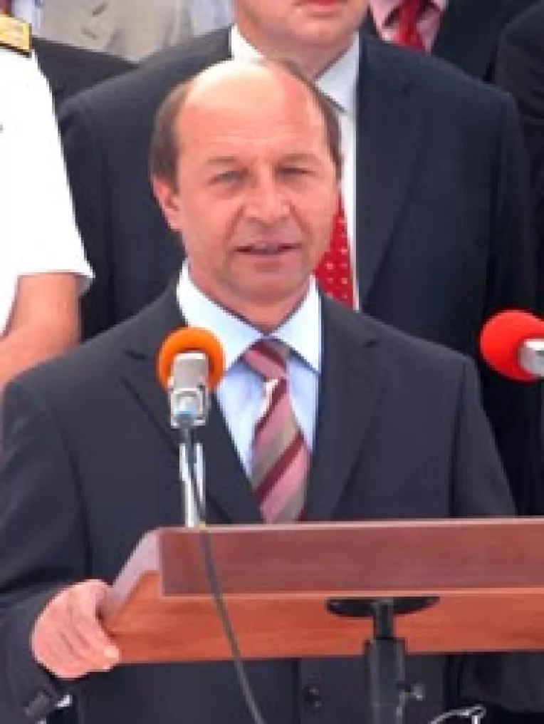 „In loc sa ne revendicam drepturile, noi preferam sa platim un ciubuc”