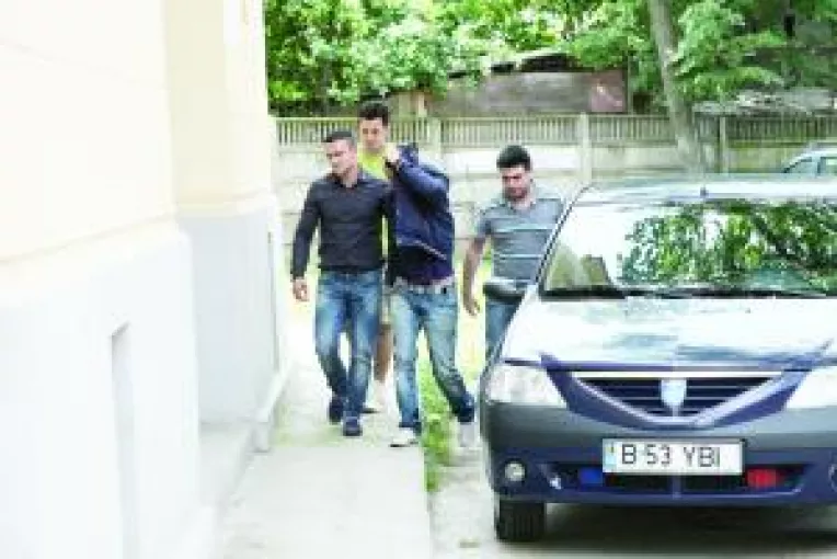 Inca o grupare de carderi destructurata