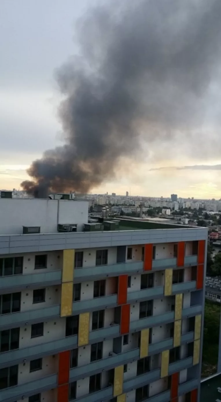 Incendiul izbucnit in zona Garii Obor din Bucuresti a fost stins