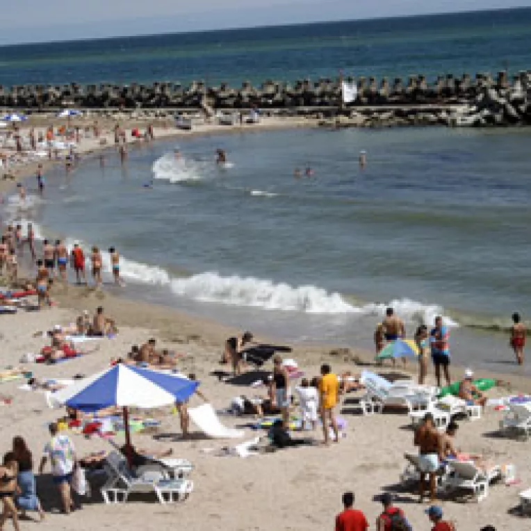 Inchirierea plajelor a imbogatit statul cu 2 milioane de euro