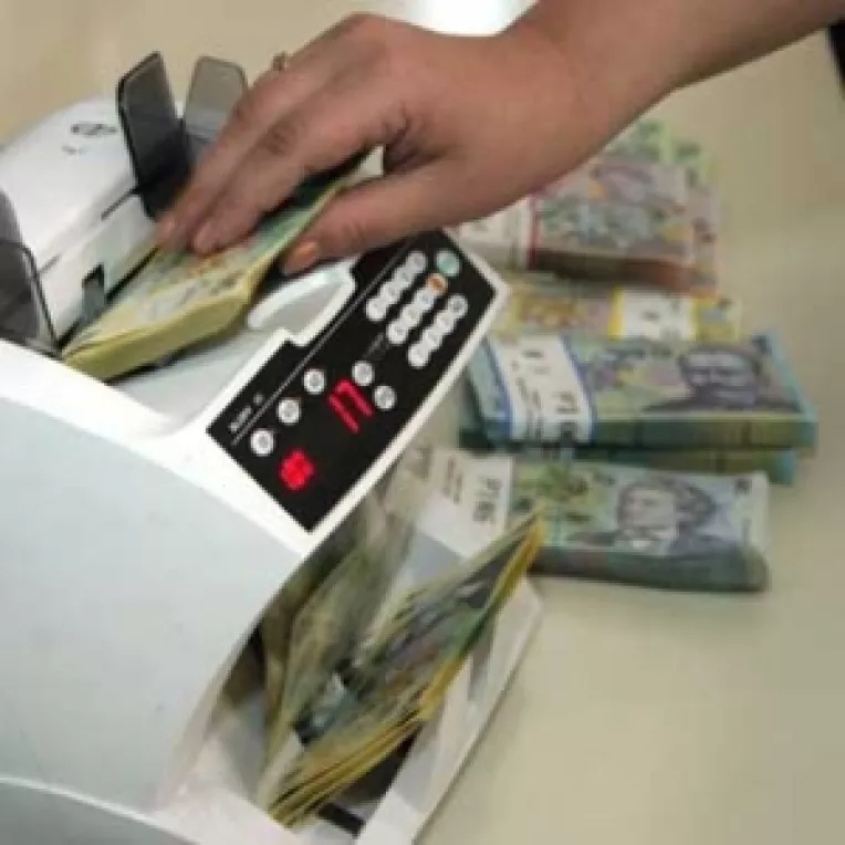 Increderea populatiei in economisirile la banci poate scadea