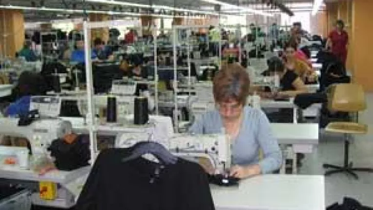 Industria lohn, sub spectrul falimentului