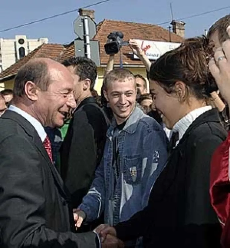 Intalnirea din Piata Universitatii a presedintelui, o "actiune populista"