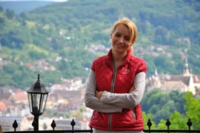 Interviu cu Daciana Sarbu, in revista "Je-Magazine" (Franta)