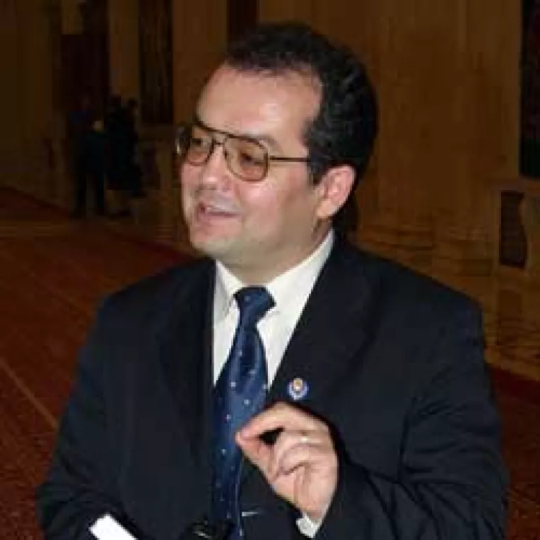 Intre fosta si actuala Putere a izbucnit “razboiul gazelor“