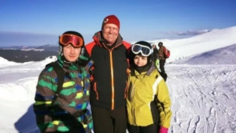 Iohannis schiaza, oamenii protesteaza in Piata Victoriei si in fata Palatului Cotroceni, iar Grindeanu cineaza!