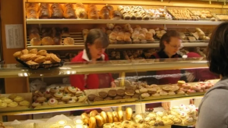 Isarescu: Alimentele se vor scumpi ca-n UE