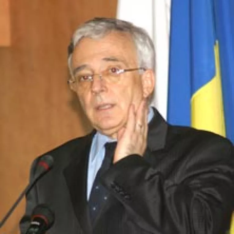 Isarescu explica riscurile liberalizarii contului de capital