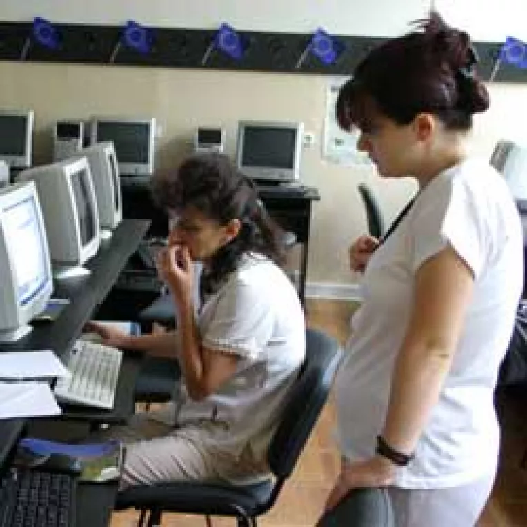 IT-ul, confectiile si vinul vor fi sprijinite la export anul viitor