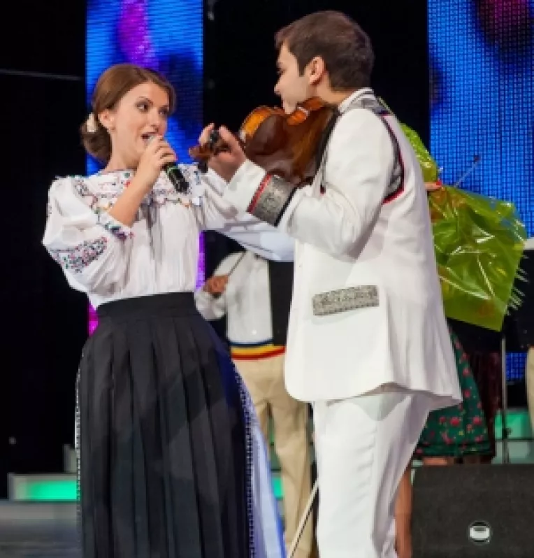 Lavinia Goste si Marius Zorila si-au vazut in sfarsit fetele!



 

