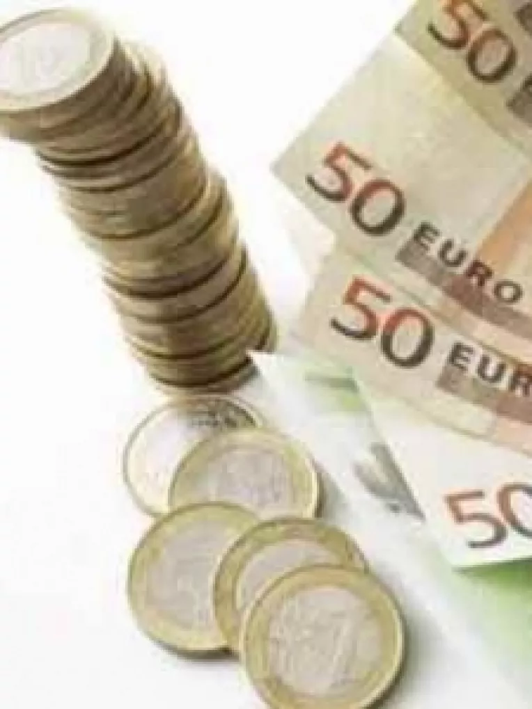 Leul se prabuseste!
Nivel nemaiatins de 3 ani si jumatate: 3,88 lei pentru un euro