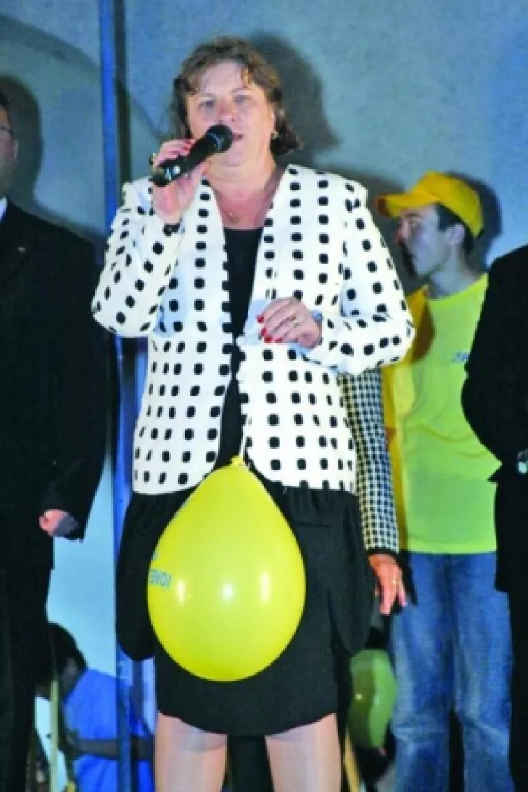 Liberala Norica Nicolai: "Basescu a cazut in sondaje pentru ca sta cu fundul in doua luntre"