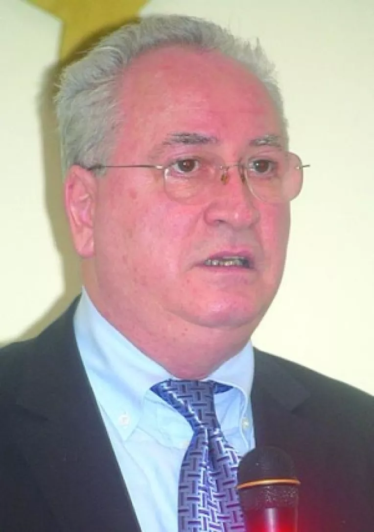 Liberalii si-au anuntat candidatii pentru europarlamentare
Hasotti merge pe mana lui Tariceanu la sefia PNL