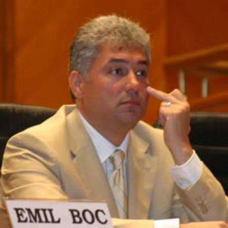 Liderii Aliantei incearca sa impace si capra, si varza