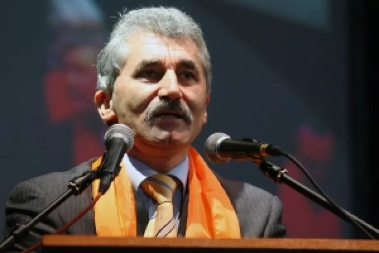 Liderii PSD Bistrita-Nasaud il acuza pe Ioan Oltean ca ofera electoratului saci cu faina