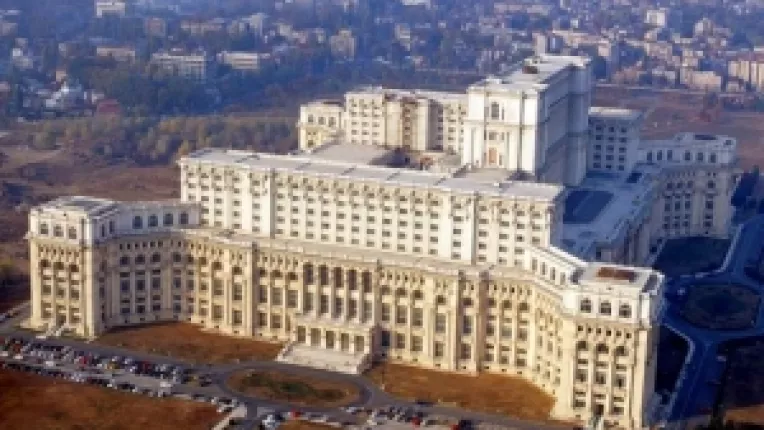 Lobby-istul Basescu: Trafic de influenta pentru Guvern in cladirea Parlamentului