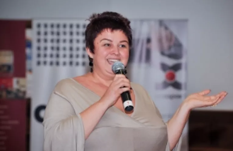 Loredana Latis si Mihaela Radulescu te invita sa descoperi omul care iti doresti sa fii!