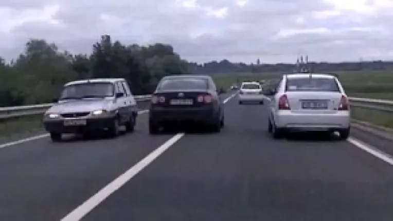 Lucian Mindruta a ramas fara permis de conducere pentru ca a facut depasire incalcand linia continua