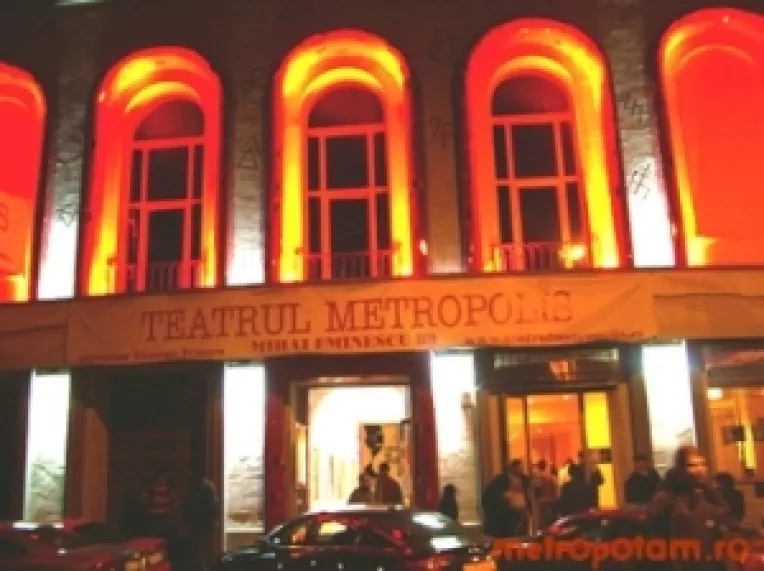 Luna Indragostitilor la Teatrul Metropolis